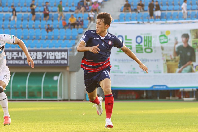 충북청주, 천안시티에 2-1 승리... 김길식 감독 데뷔전 승